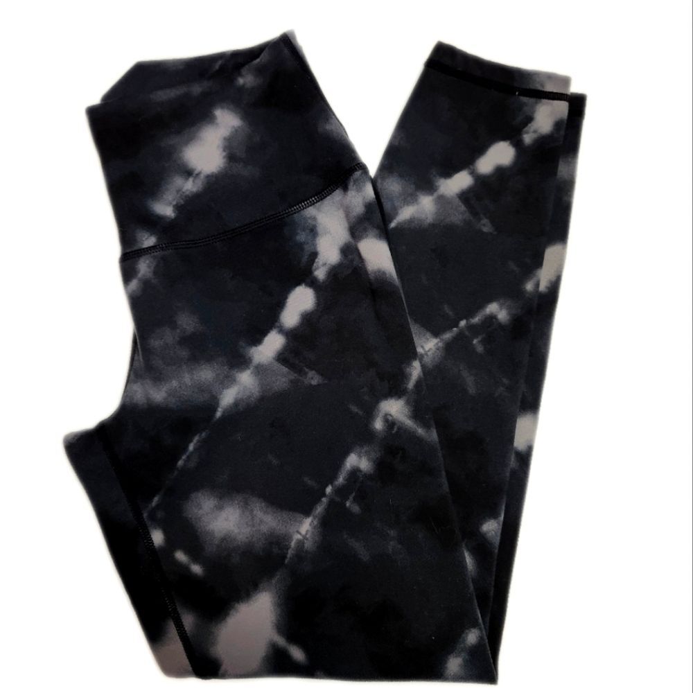 Souke black & white high waisted tie dyed cropped athletic leggings M